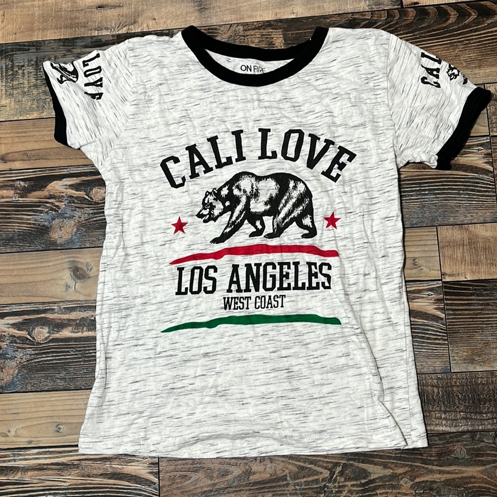 California tee shirt top with bear